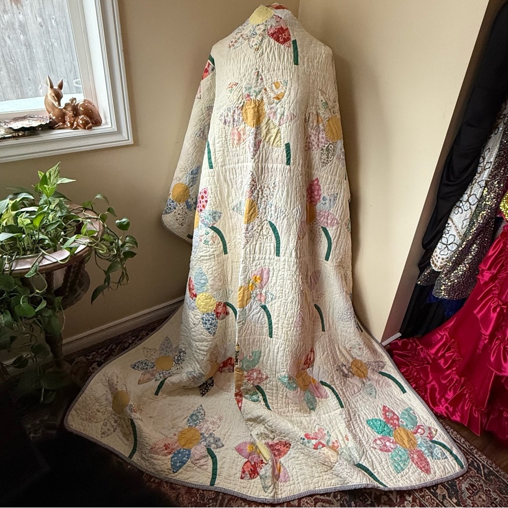 1930s‎ Reworked Flower Quilt